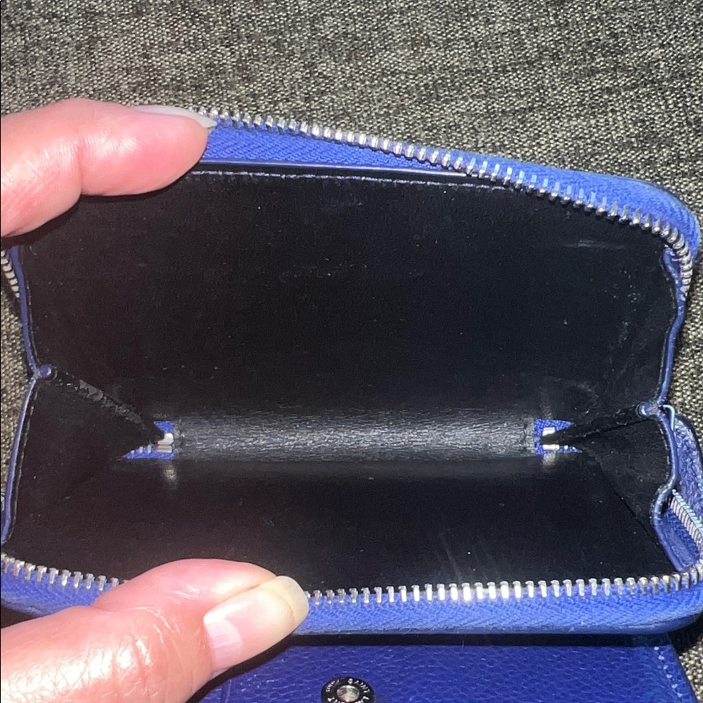 YSL Rive Gauche Compact Wallet
2019  Item#: SNT447032 - Picture 10 of 12